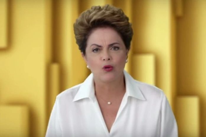 Em meio a panelaço, PT afirma que cortou gastos para colocar mais comida na mesa dos brasileiros