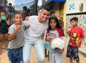 Jornalista grava vídeos para mostrar a realidade de quem vive no Reginaldo