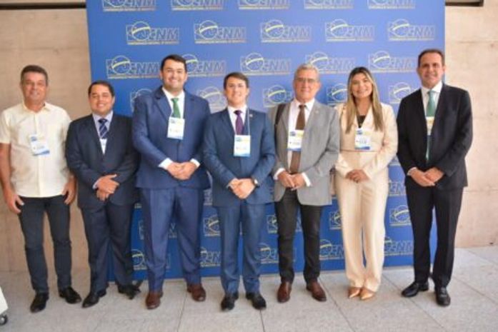 Prefeitos alagoanos participam de mobilização da CNM