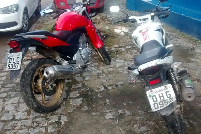 Motocicletas foram apreendidas