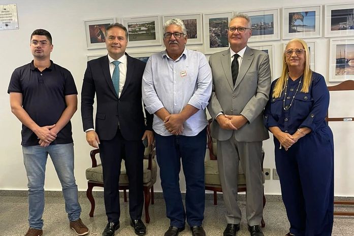 Prefeita de Maribondo encontra Renan Calheiros e Renan Filho durante Marcha a Brasília em Defesa dos Municípios