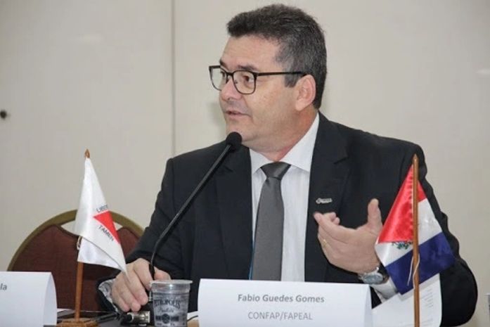 Escolas do Estado só terão aulas presenciais em março