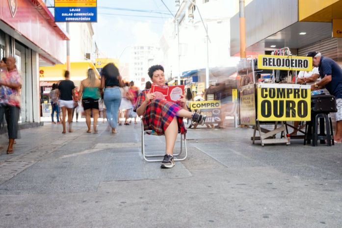Artista visual alagoana lança livro ilustrado inspirado no Centro de Maceió