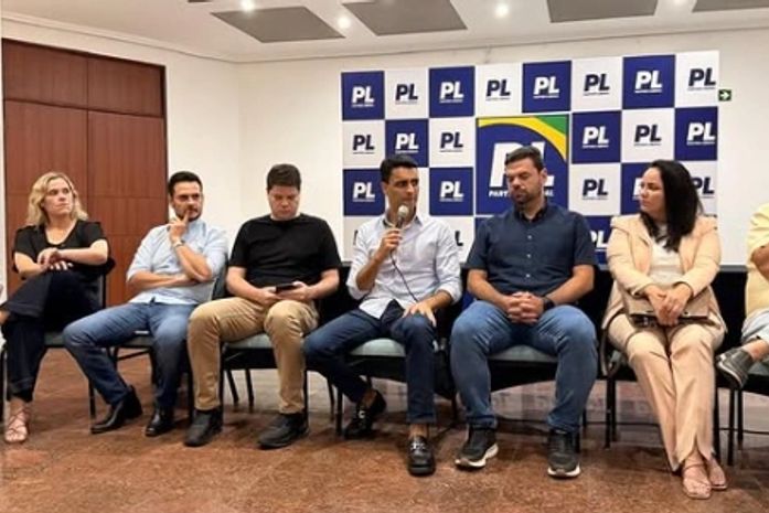 Kelmann ironiza análises políticas e manda recado: o comando político tem dono