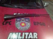 Fuzil de uso policial é apreendido com traficantes no Cruzeiro do Sul