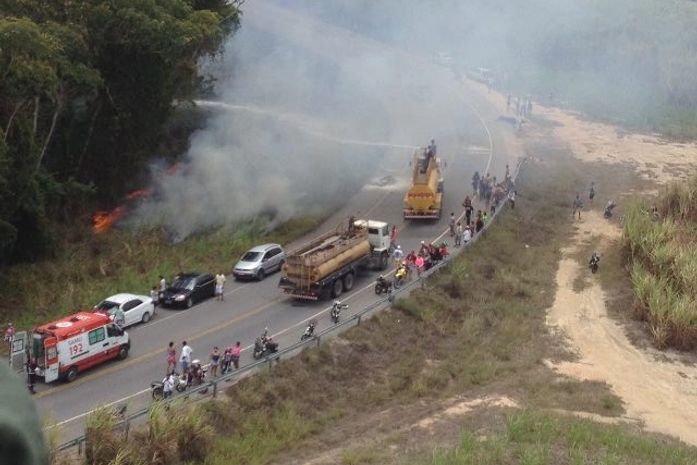 Moto pegou fogo após impacto