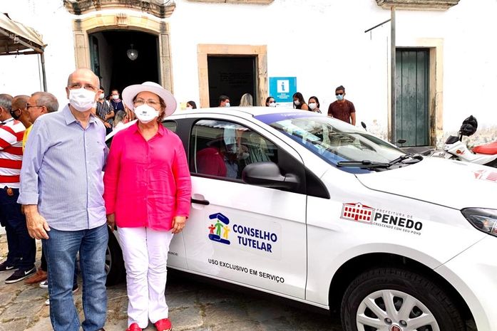 Deputada Tereza Nelma entrega veículo para Conselho Tutelar de Penedo e anuncia investimentos na Assistência Social