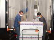 Alagoas recebe mais de 100 mil vacinas; parte será destinada à aplicação da segunda dose