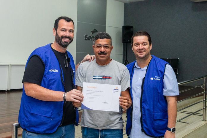 Com 5 cursos e mais de 60 certificados, Rede Acolhe amplia ações de reinserção social em 2025