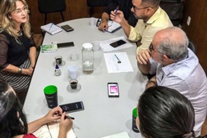 Coordenadora-geral da Bienal se reúne com representantes da Prefeitura de Maceió