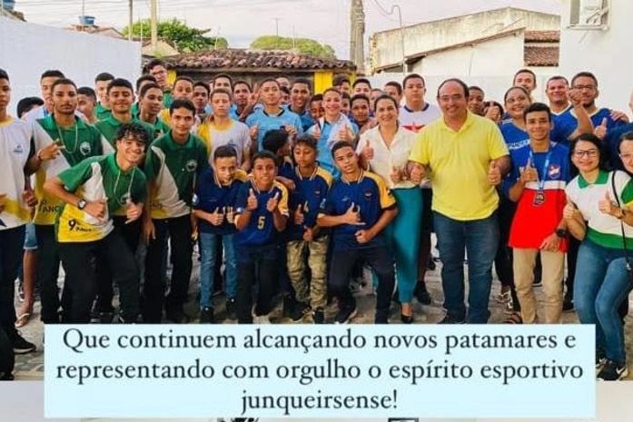 Atletas de Junqueiro compartilham com prefeito resultados do JEAL 2023