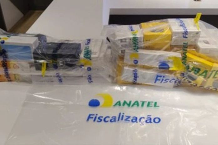 Anatel impede venda de cerca de 50 celulares irregulares em shopping de Maceió