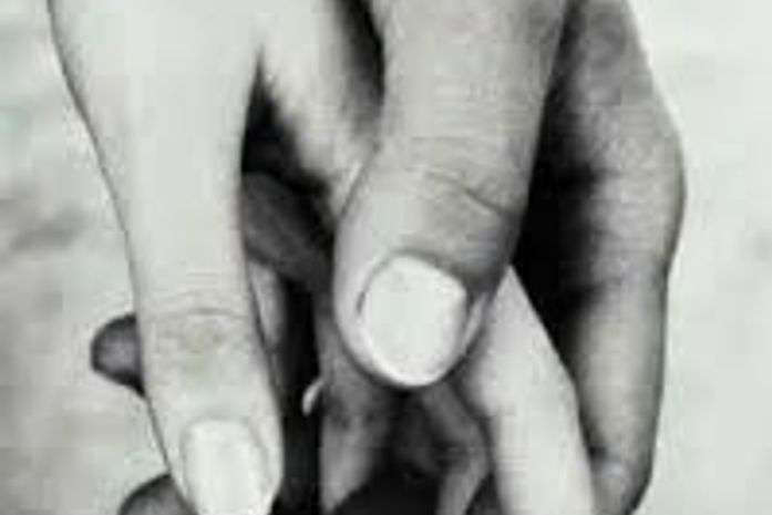 Gosto de olhar pessoas, e às vezes, reinterpretá-las, em um enredo de palavras louçãs.