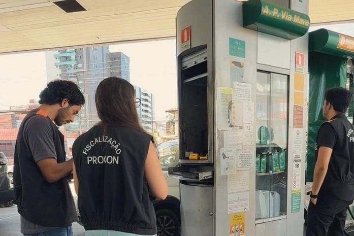 Procon Maceió fiscaliza comércios após denúncias e encontra irregularidades na capital