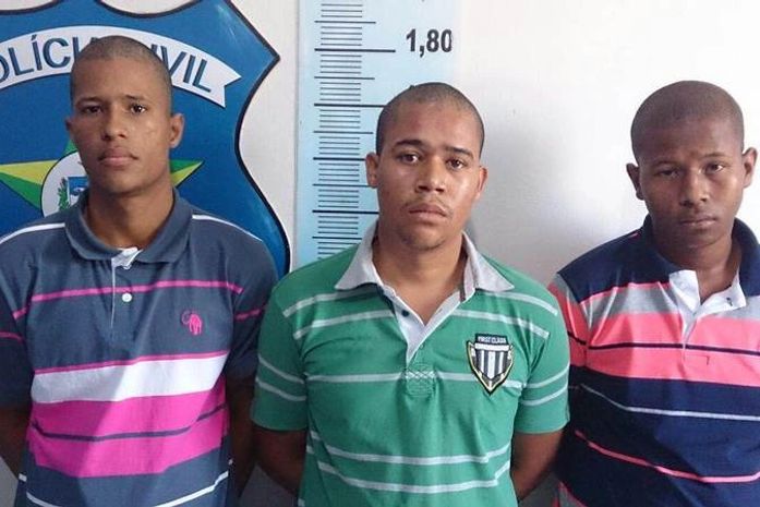 Presos acusados de receptação de carro roubado, porte ilegal de arma e associação criminosa