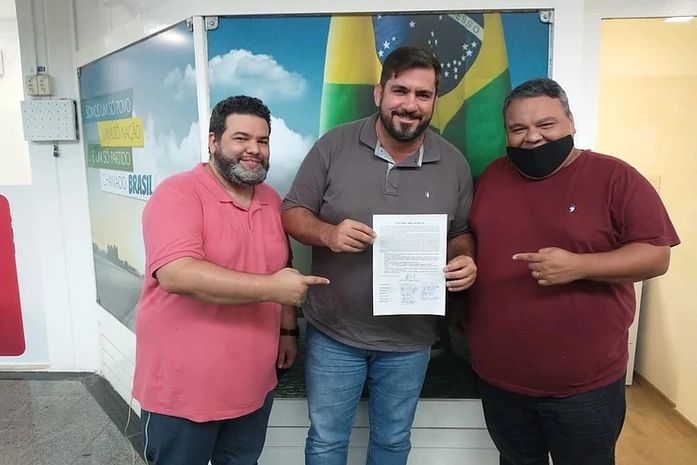 Por valorização da Cultura local, Leonardo Dias firma compromisso com classe artística