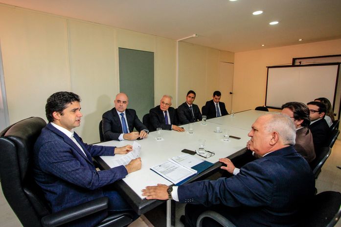 Prefeito recebe presidente do TJ para discutir parcerias