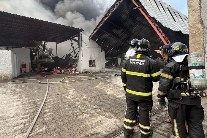 Bombeiros mostram agilidade e eficiência no combate a incêndio no Distrito Industrial