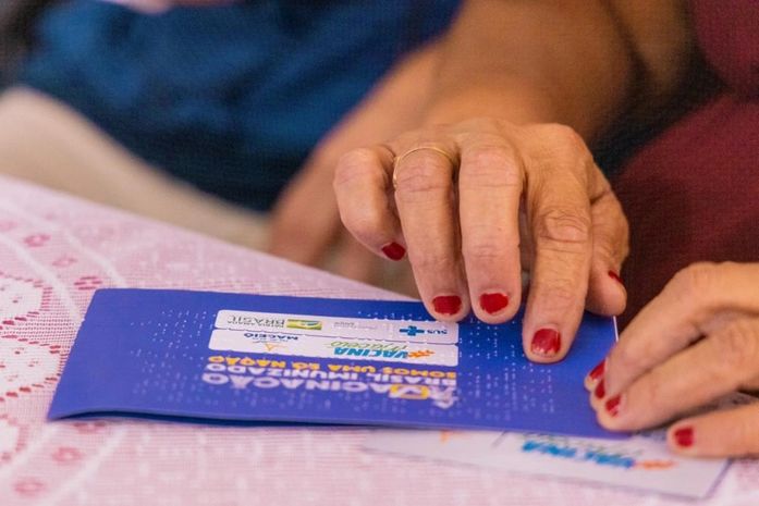 Braile é um sistema de leitura e escrita para as pessoas com deficiência visual.