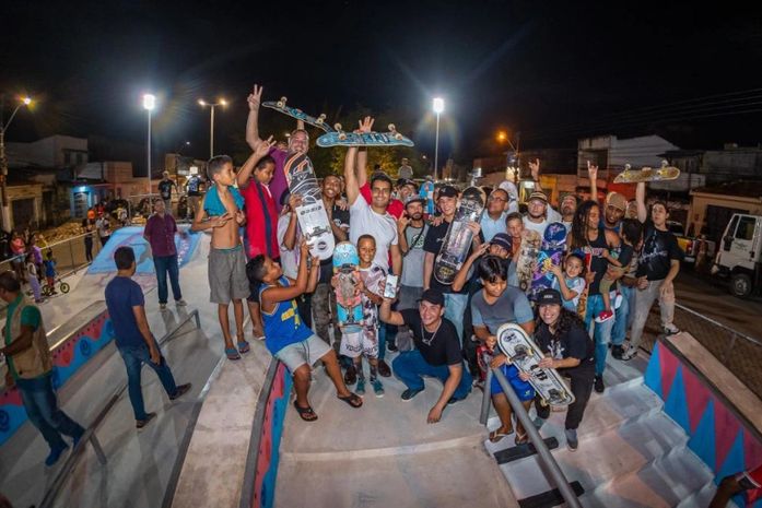 Prefeito JHC entrega Praça Getúlio Vargas totalmente reformada, na Ponta Grossa