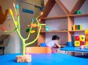 Casa do Autista transforma cuidado em experiência sensorial com acervo de arte popular alagoana; veja obras