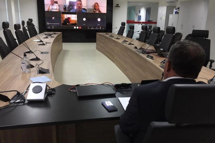 
Força-tarefa do MP pede ao Ministério da Saúde prioridade para vacinação dos profissionais da Educação ​