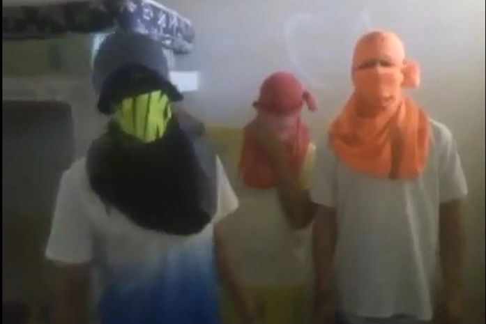 Em vídeo, trio ameaça delegado da polícia civil
