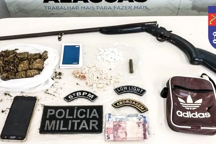 Suspeito de tráfico de drogas é preso com maconha, crack e cocaína