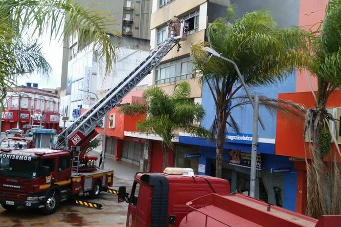 Incêndio atingiu loja de departamento no Centro