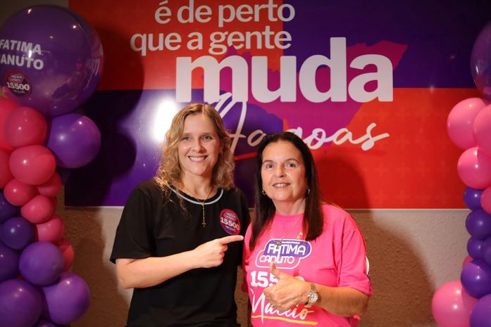 Fátima Canuto abre comitê em Maceió e reúne apoiadores em adesivaço