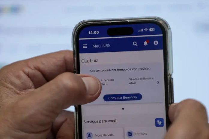Segurados do INSS podem pedir devolução de descontos ilegais
