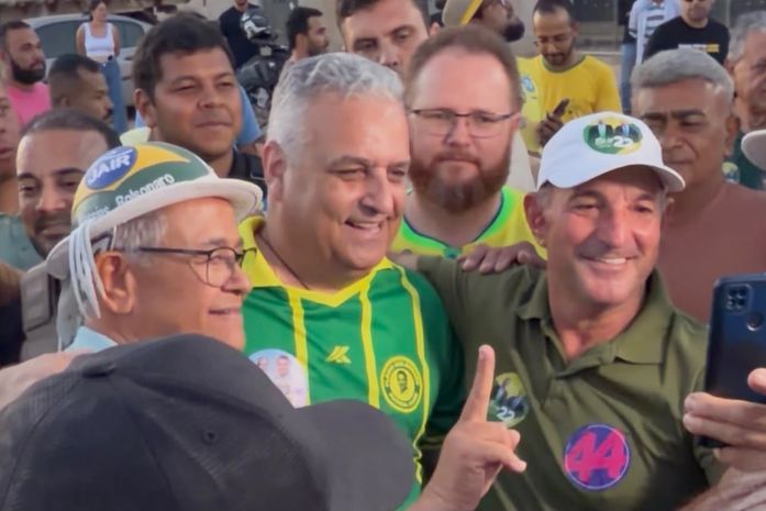 ”Flávio e eu, queremos e vamos levar este país para a frente”, afirmou Alfredo Gaspar, durante passagem em Irecê, na Bahia