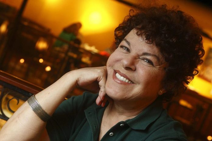 Miúcha morreu após uma parada respiratória em meio a um tratamento de um câncer.