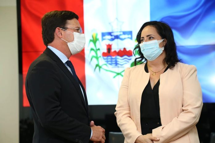 Em Brasilia, secretaria Fabiana Pessoa tem audiência com ministro da Cidadania, João Roma