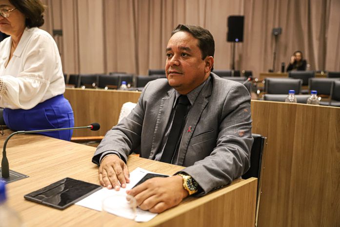 Rodrigo Buarque reafirma compromisso com o SUS em reunião da CIT