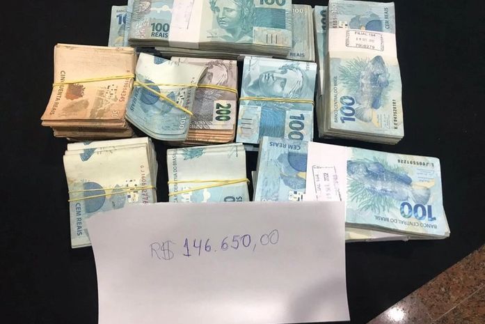 PF apreende dinheiro e lista de nomes com parlamentar em hotel de luxo na capital; veja vídeo
