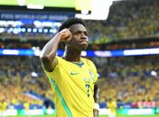 Nem escândalos, nem eleições. Somente a Copa do Mundo conquista as manchetes