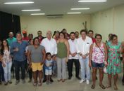 Prefeitura de Arapiraca entrega boletos pagos para agricultores que estavam inadimplentes