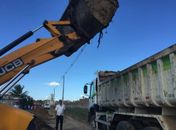 Infraestrutura e Operação Urbana reforça desobstrução de bueiros em Atalaia
