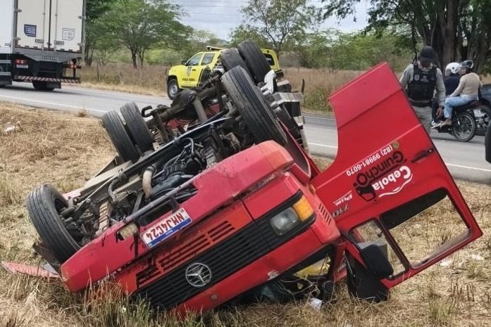 Condutor morre em acidente com caminhão na rodovia AL-220