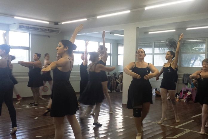 Espetáculo “Quem conta um conto, inventa um Ponto” acontece neste final de semana