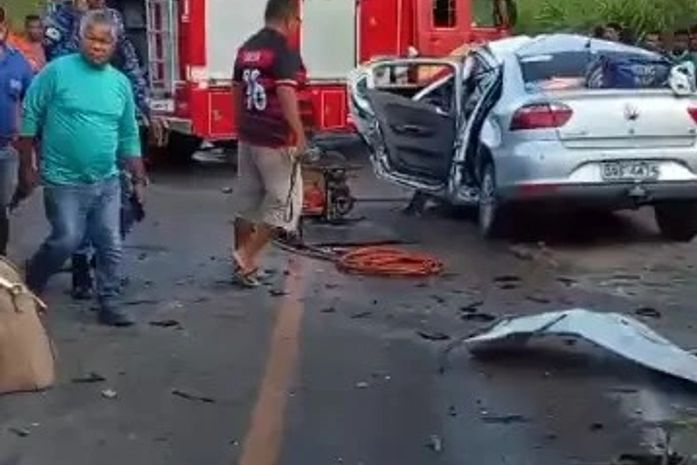 Colisão entre veículo de passeio e carro-forte deixa três mortos e um ferido em São Luís do Quitunde