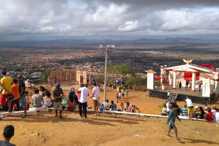 Show de premios vai arrecadas fundos para construir Santuário no Morro Santo em Arapiraca