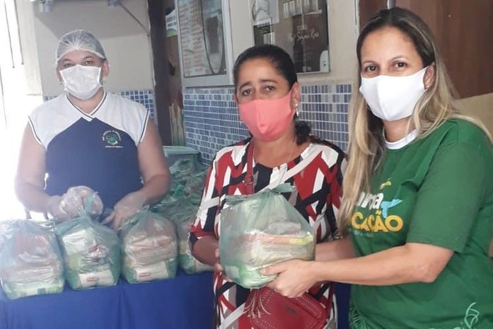 Educação de Santana do Mundaú entrega cerca de 600 novos kits de gêneros alimentícios