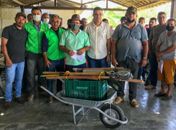 Prefeitura de Branquinha entrega novos 60 kits de ferramentas para agricultores