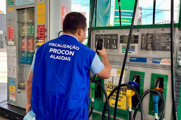 Procon Alagoas intensifica fiscalização em postos que não repassam redução de preço da gasolina