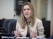 Março Lilás: deputada Cibele Moura apresenta pacote de projetos voltados à proteção das mulheres vítimas de violência
