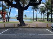 Veículos por aplicativo ganham espaços próprios para embarque e desembarque na orla de Maceió
