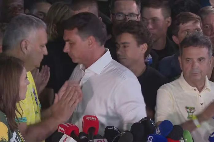 Flávio chama resultado do segundo turno de 'sacanagem', diz ser 'impossível' reconhecer derrota e que tentará anulação