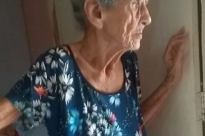 Idosa de 105 anos é a primeira a ser vacinada contra a covid-19 em Atalaia